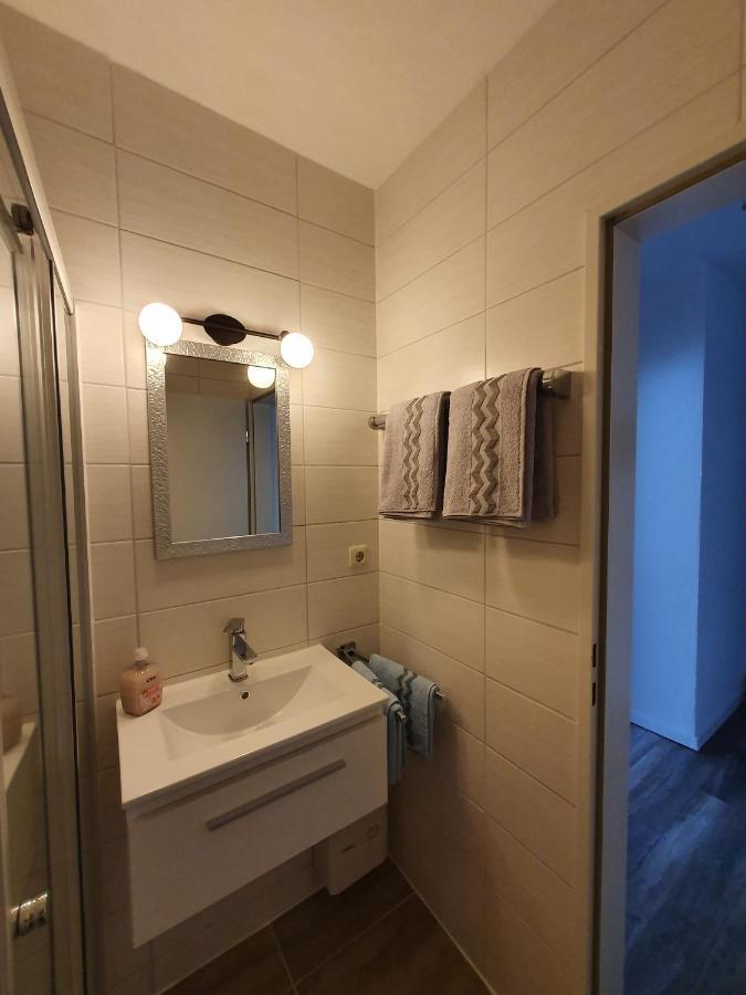City Apartment, 27 Qm, 2 Personen, High Sp Wlan Paderborn Dış mekan fotoğraf